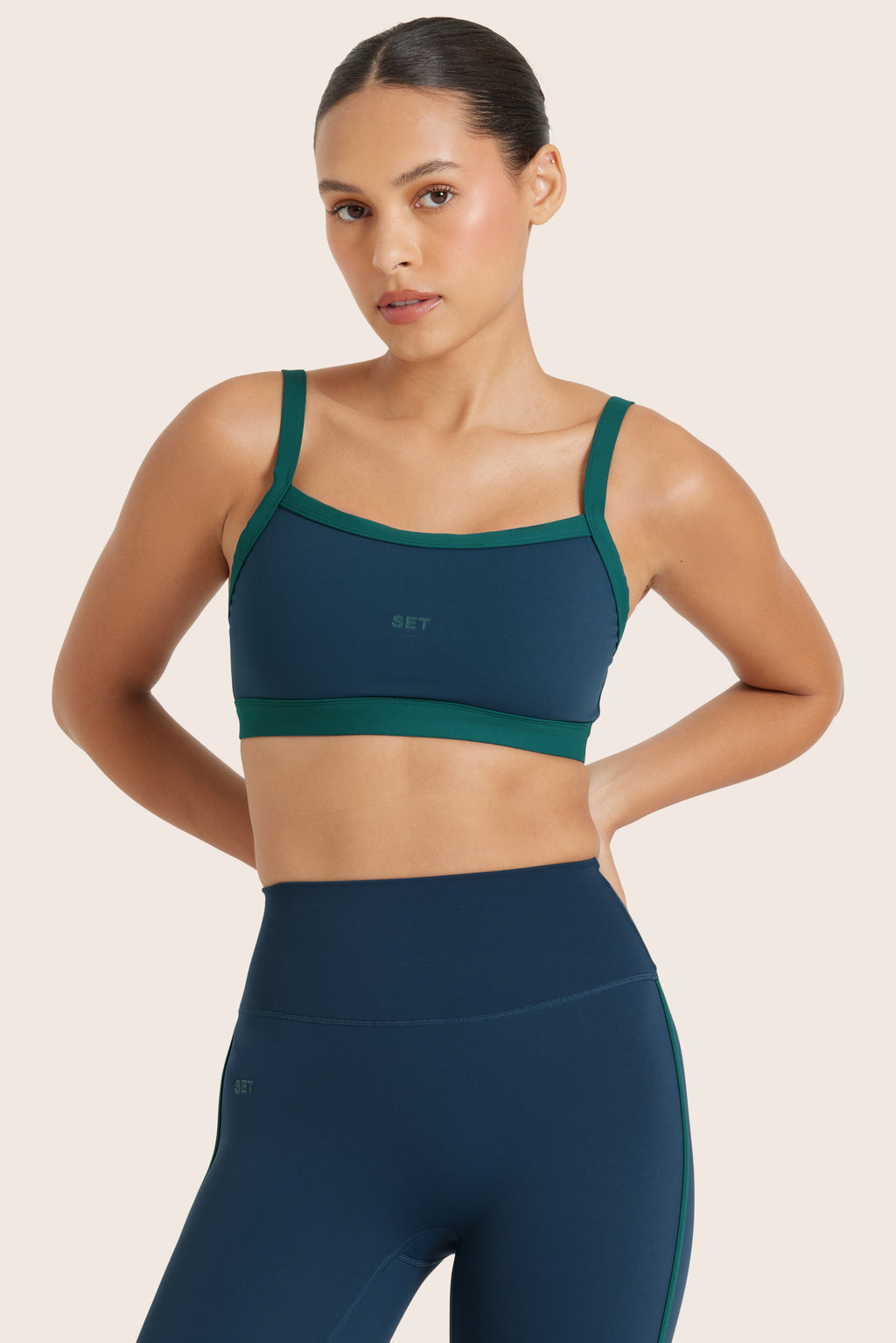 SPORTBODY® SPORTY SCOOP BRA 1.0 - BERMUDA Featured Image