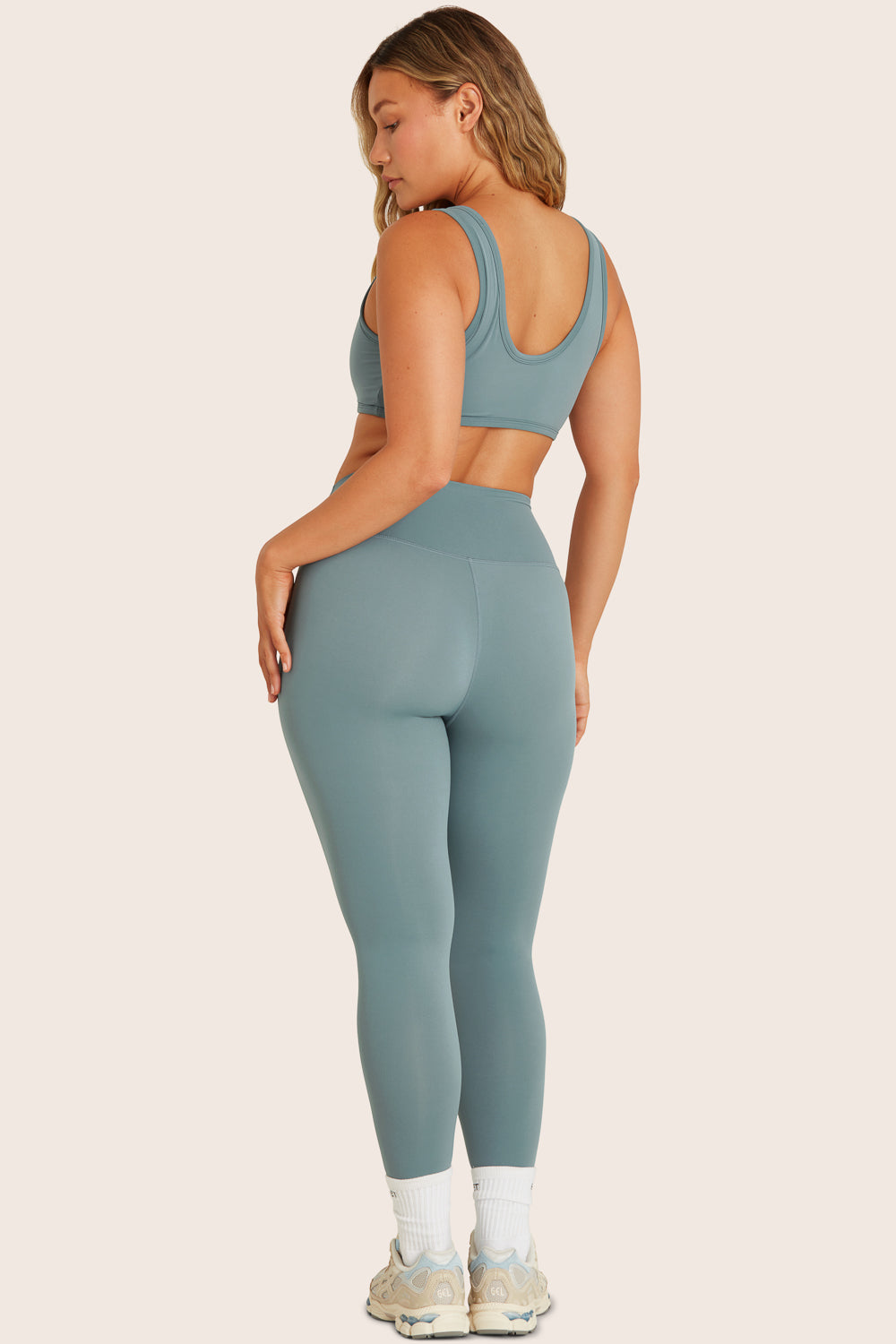 SET™ AIRLUXE™ BREATHE LEGGINGS IN BAY