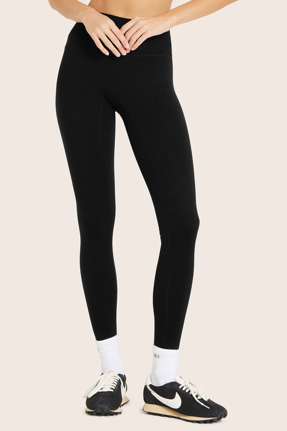 FORMCLOUD® CLOUD LEGGINGS - ONYX Featured Image