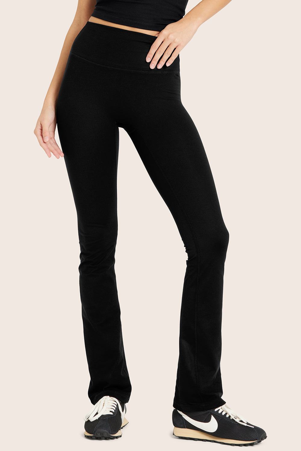 FORMCLOUD® CLOUD STRAIGHT LEGGINGS - ONYX Featured Image