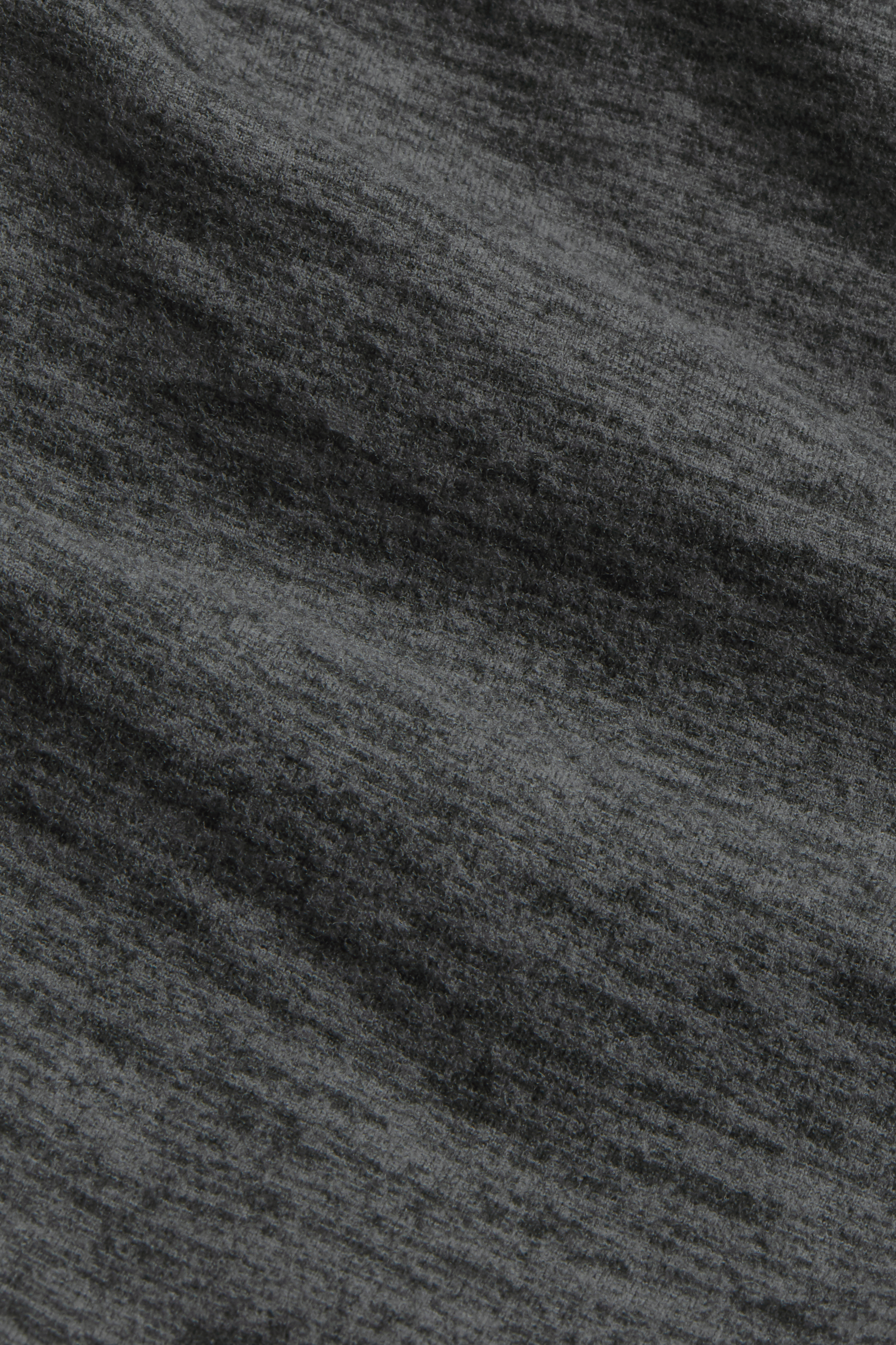 CLOSE UP IMAGE OF FORMCLOUD® FABRIC IN PEPPER HEATHER GREY