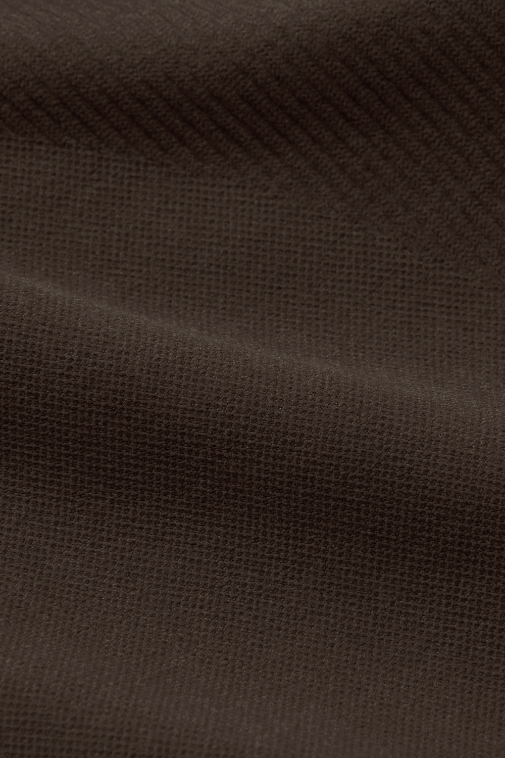 CLOSE UP IMAGE OF SCULPTFLEX® FABRIC IN ESPRESSO