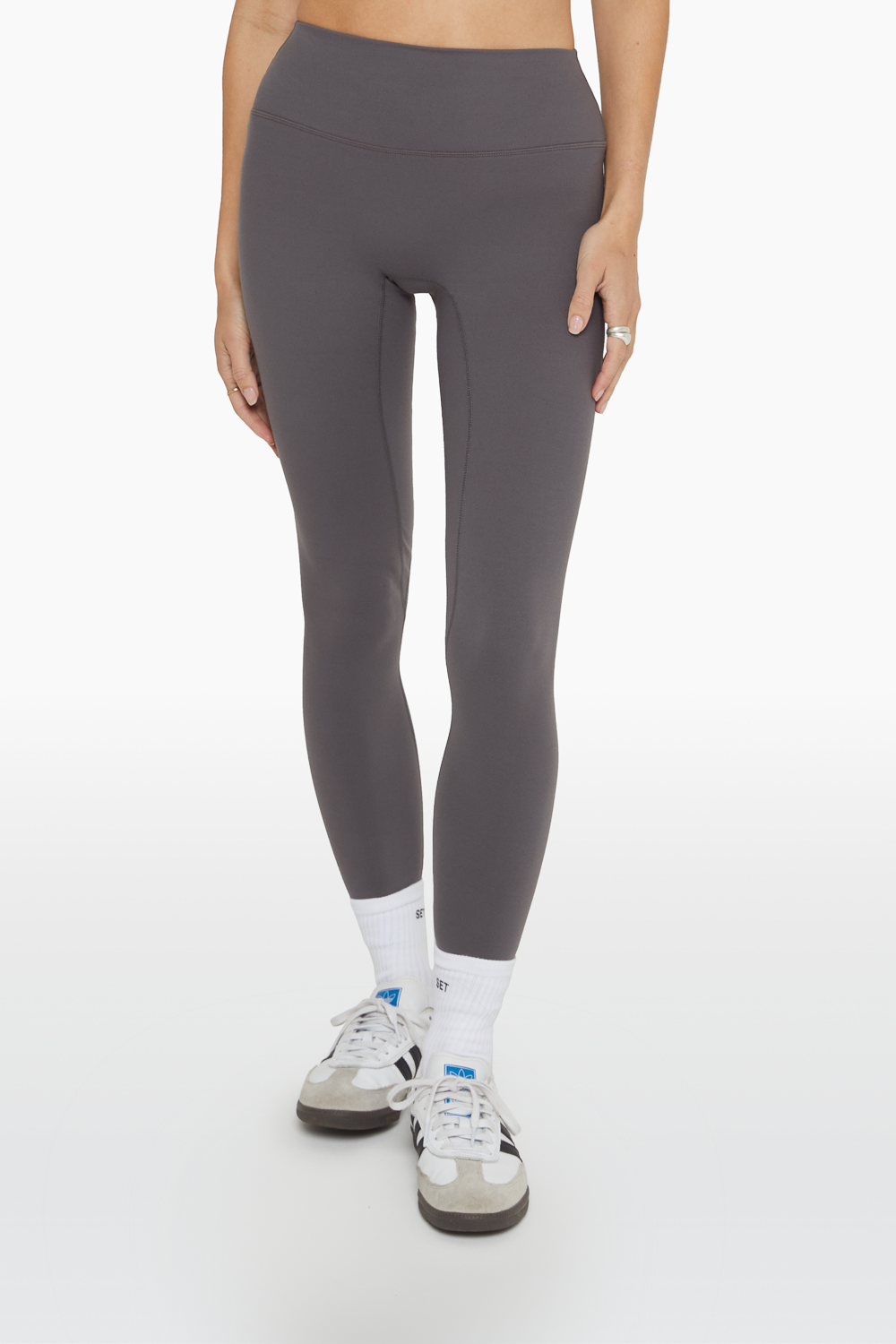 SET™ FORMCLOUD™ LEGGINGS IN GRAPHITE