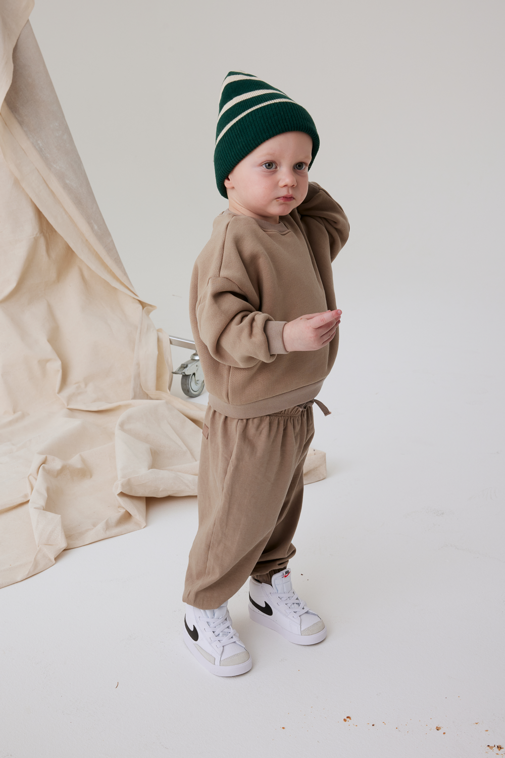 SET™ HEAVY COTTON KIDS COTTON JOGGER IN MAPLE