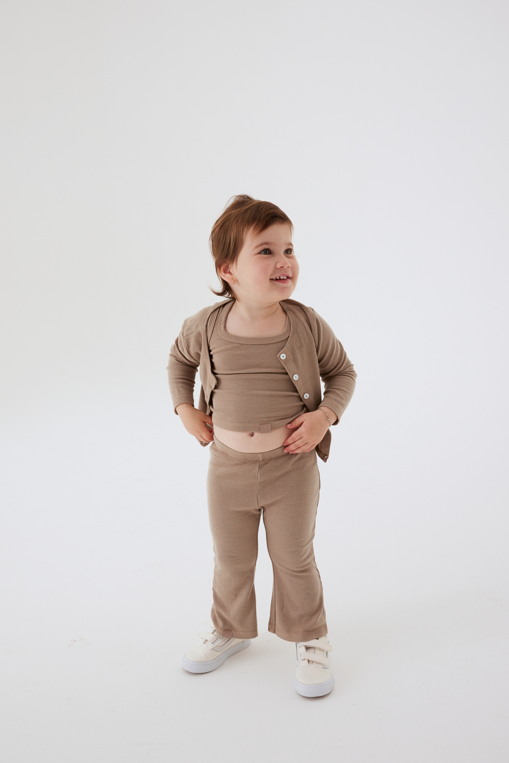 SET™ RIBBED MODAL KIDS CARDIGAN SET IN MAPLE