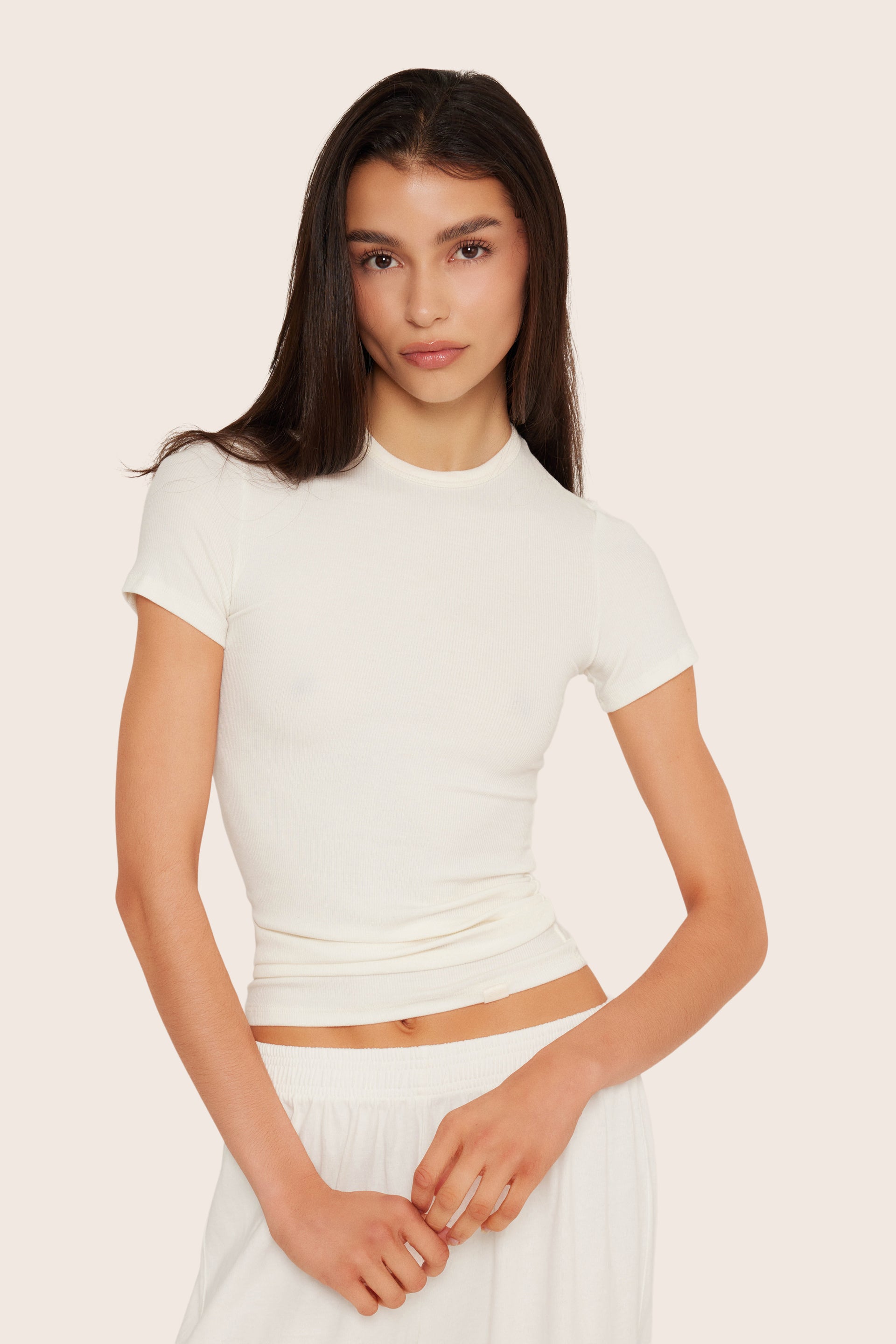 SET™ RIBBED MODAL BODY TEE IN BLANC